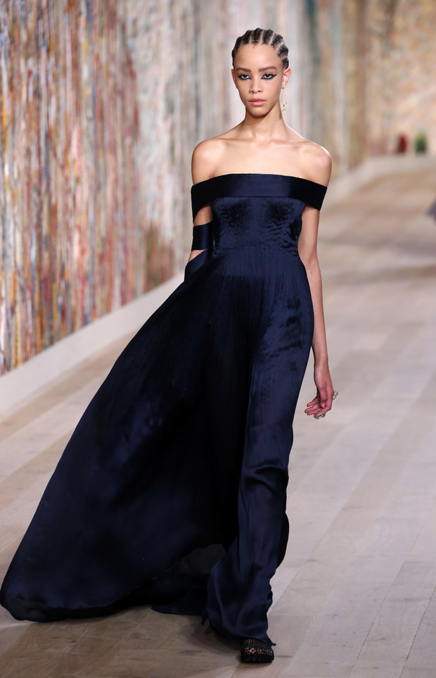 Christian Dior : Runway - Paris Fashion Week - Haute Couture Fall/Winter 2021/2022