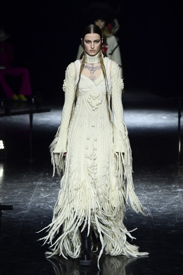 Jean-Paul Gaultier : Runway - Paris Fashion Week - Haute Couture Fall/Winter 2021/2022