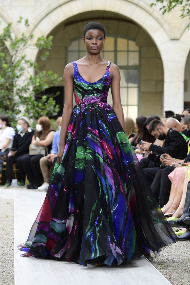 Zuhair Murad : Runway - Paris Fashion Week - Haute Couture Fall/Winter 2021/2022