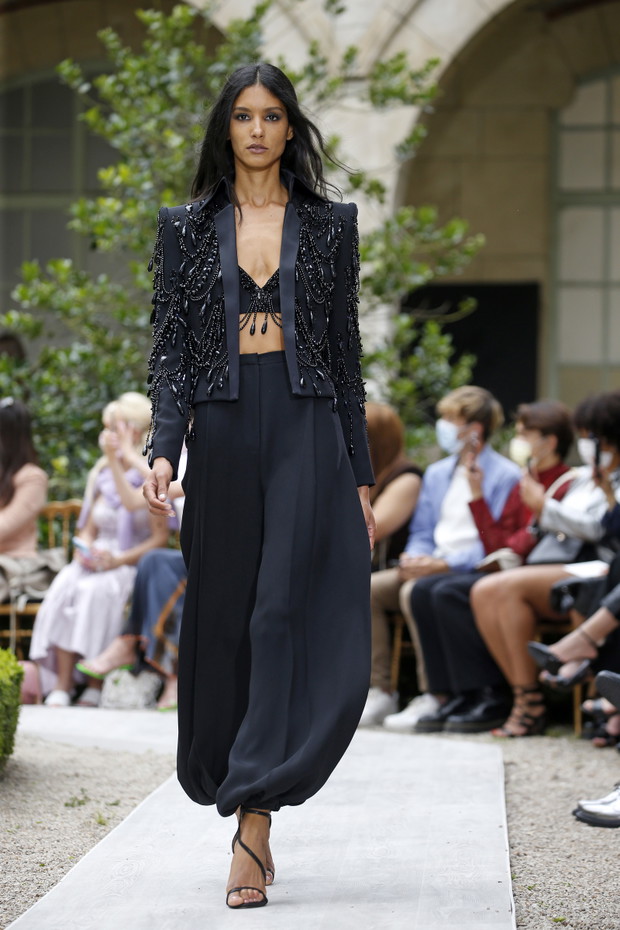 Zuhair Murad : Runway - Paris Fashion Week - Haute Couture Fall/Winter 2021/2022