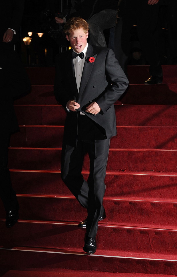 "Quantum of Solace" - The Royal World Premiere - Outside Arrivals