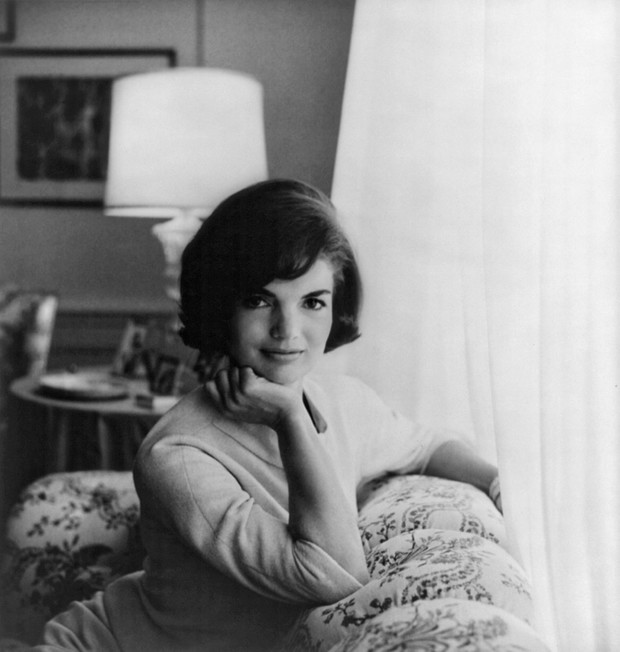 US First Lady Jacqueline Kennedy in her first official White House portrait 1961 in Washington, DC.. Image shot 1961. Exact date unknown.