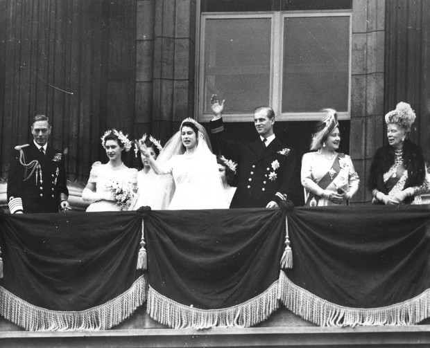 Royal Couple Greets Crowd