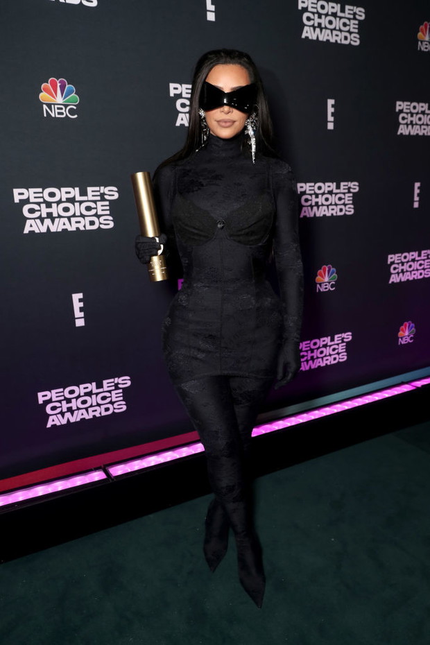 2021 E! People's Choice Awards - Backstage
