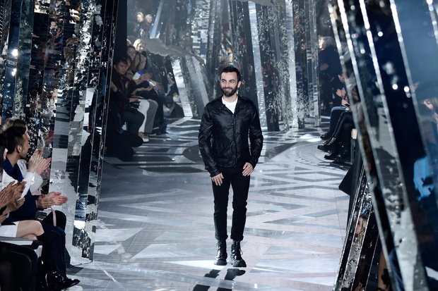 Louis Vuitton : Runway - Paris Fashion Week Womenswear Fall/Winter 2016/2017