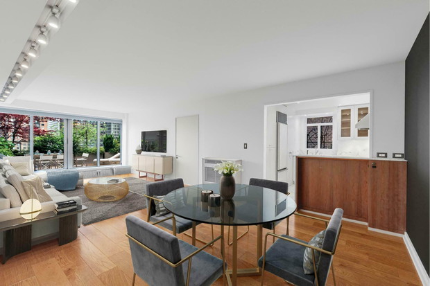 Scarlett Johansson has finally sold her longtime Manhattan penthouse for $1.87 million