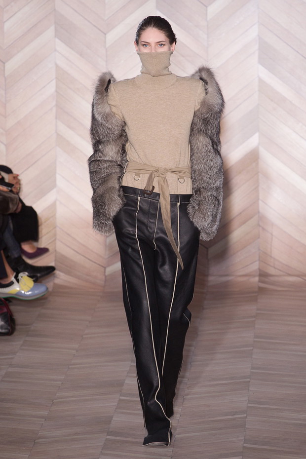 Maison Martin Margiela: Runway - Paris Fashion Week Womenswear Fall/Winter 2012
