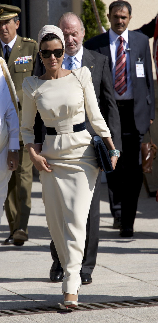 Spanish Royals Bid Farewell to the Emir of the State of Qatar and Sheikha Mozah Bint Nasser at El Pardo Palace