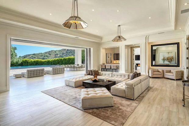 Jennifer Lopez i Ben Affleck wydali 60 ml USD na posiad?o?? w Beverly Hills