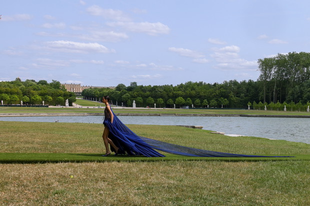 "Le Chouchou" Jacquemus' Fashion Show : Runway At Chateau De Versailles