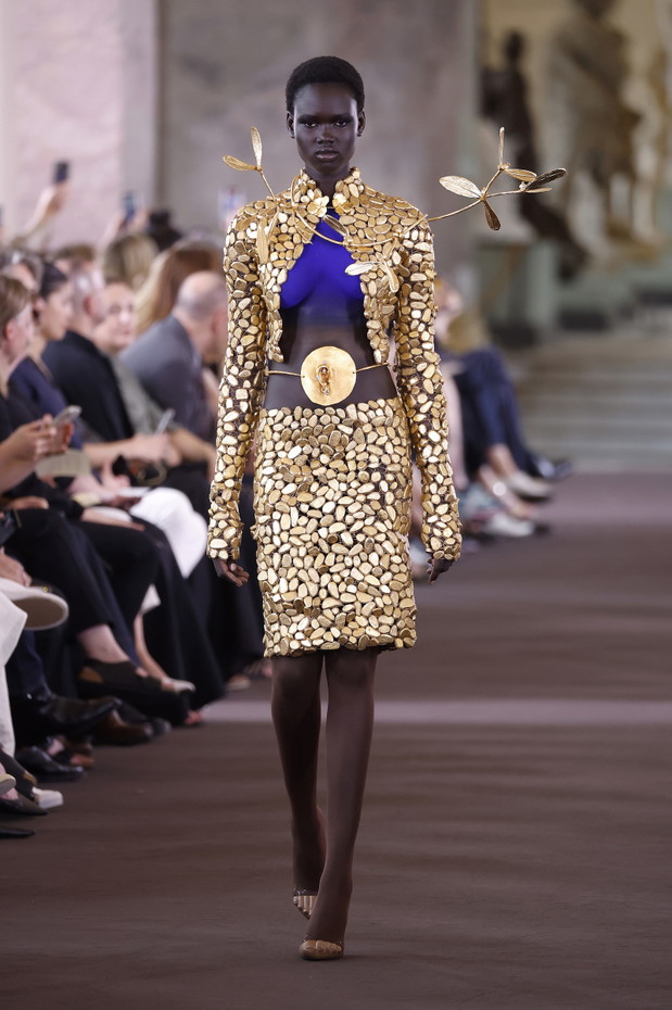 Schiaparelli : Runway - Paris Fashion Week - Haute Couture Fall/Winter 2023/2024