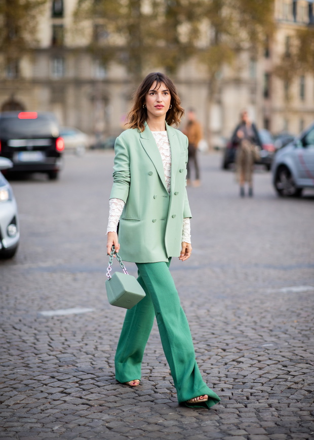 Street Style : Paris Fashion Week Womenswear Spring/Summer 2019 : Day Seven