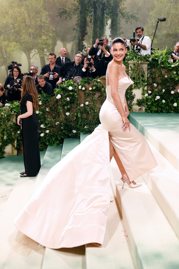 The 2024 Met Gala Celebrating "Sleeping Beauties: Reawakening Fashion" - Arrivals