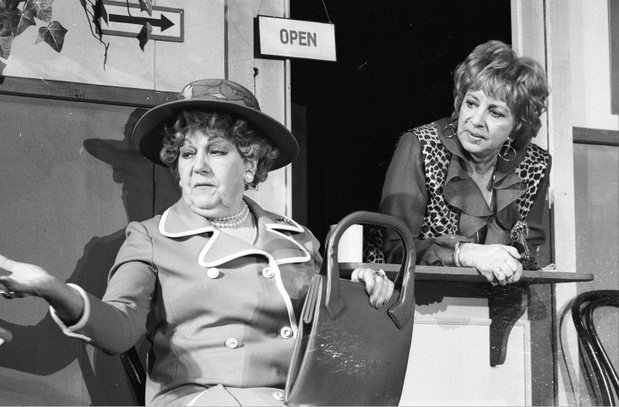 Hanka Bielicka i Zofia Czerwińska, Warszawa, 1992 r. Premiera spektaklu POCZEKALNIA w Teatrze Syrena.
