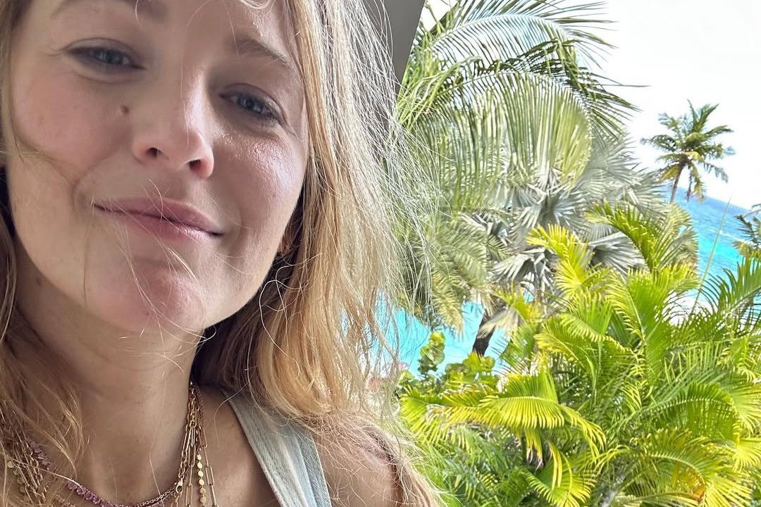 Blake Lively w naszyjniku z motywem muszli
