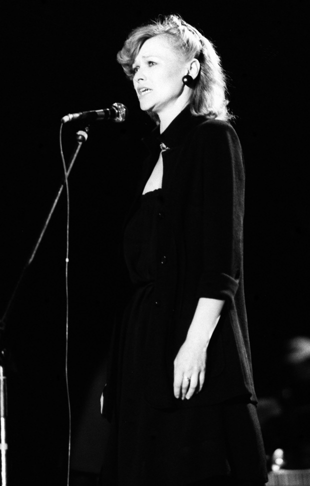 Edyta Geppert, laureatka nagrody im. Karola Musioła, XI Krajowy Festiwal Piosenki Polskiej w Opolu, czerwiec 1984 roku