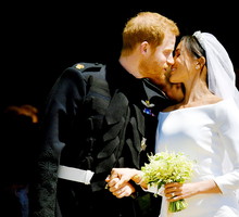 Pocałunek księcia Harry'ego i Meghan Markle