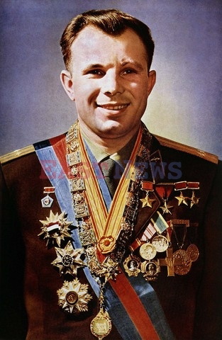 Jurij Gagarin pierwszy cz³owiek w kosmosie
