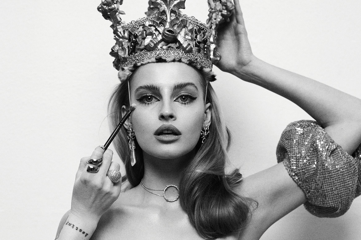 Karolina Pisarek, VIVA 12/2020