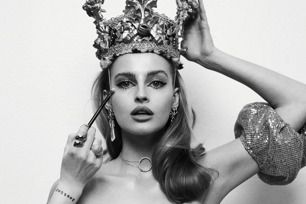Karolina Pisarek, VIVA 12/2020