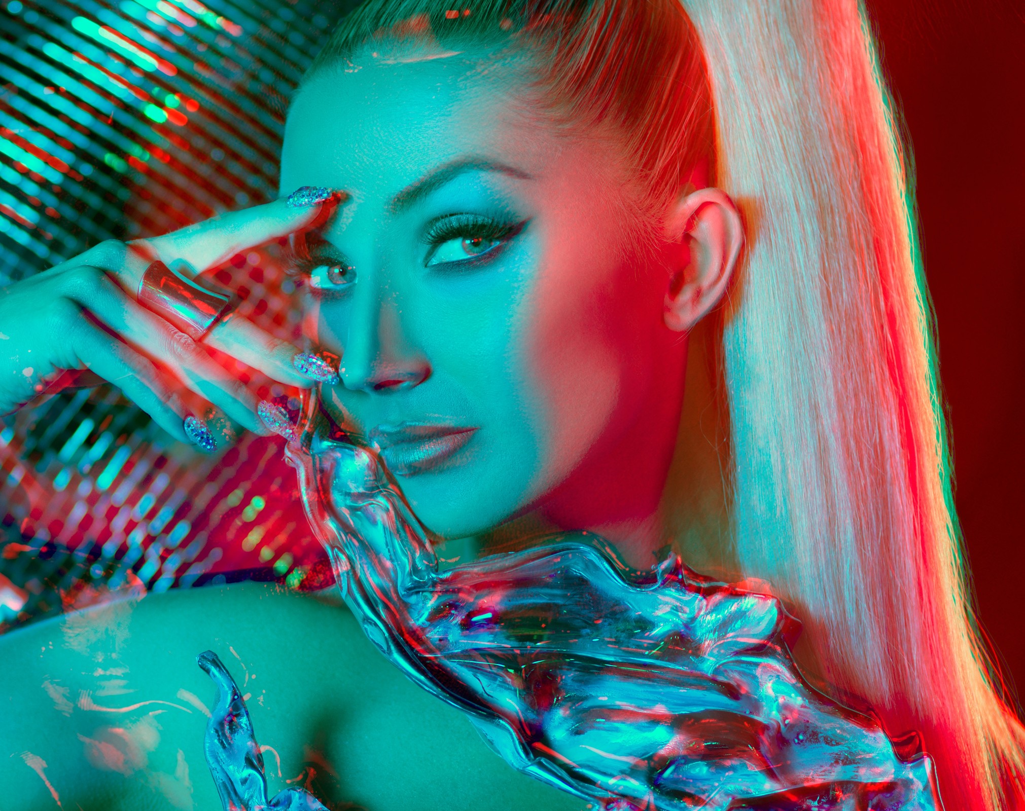 Cleo, materiał prasowy