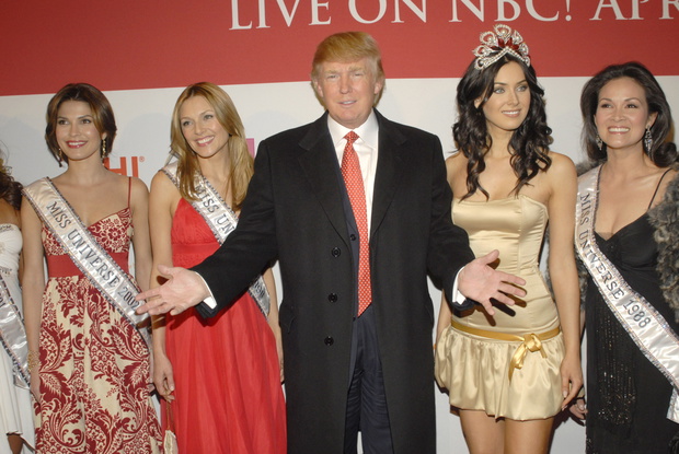 "Universal Beauty: The Miss Universe Guide to Beauty" Book Launch Party Hosted by Drew Lachey in New York City - April 18, 2006