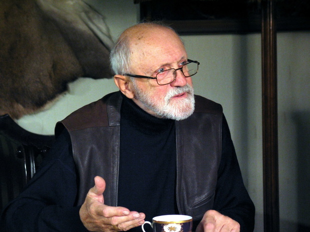 "Henryk Machalica - kadr z serialu ""Zlotopolscy"""