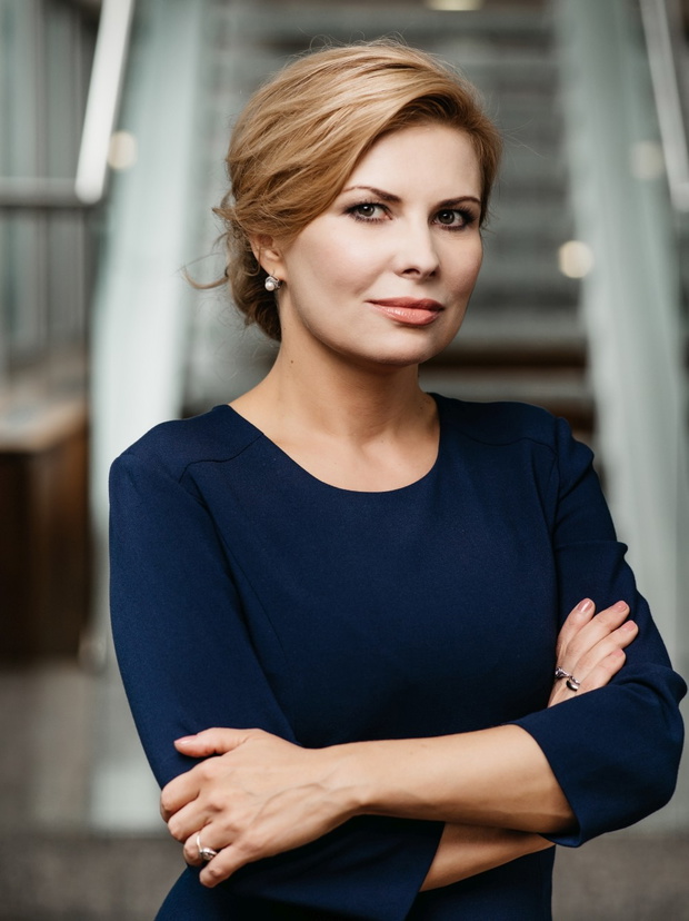 PZU Corporate portraits, Patrycja Kotecka, fot. Michal Warda/WhiteSmoke Studio