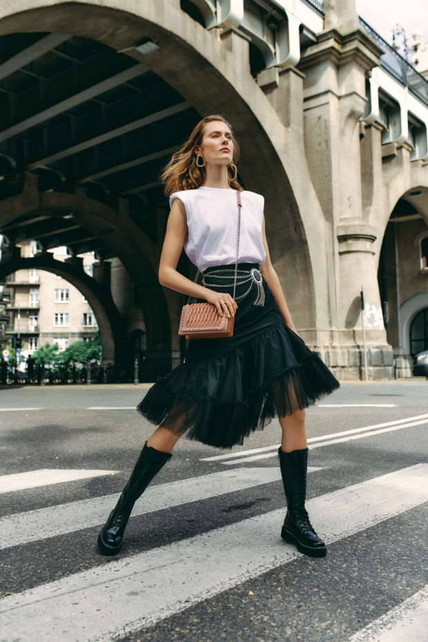 Monika Jagaciak w street style’owych stylizacjach z butami Jenny Fairy od CCC