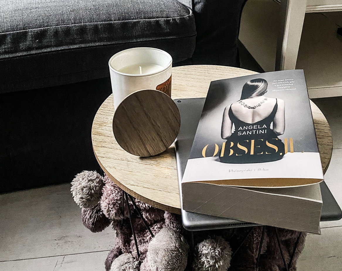Angela Santini, "Obsesje"