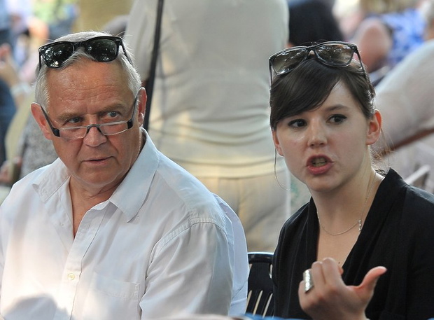 marek kondrat z żoną antoniną turnau w okularach