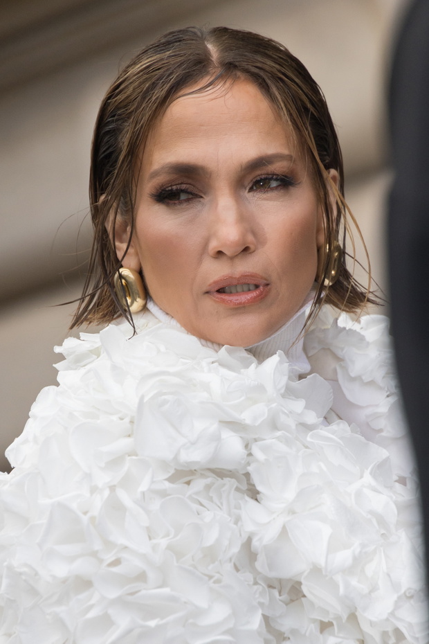 Schiaparelli : Outside Arrivals - Paris Fashion Week - Haute Couture Spring/Summer 2024