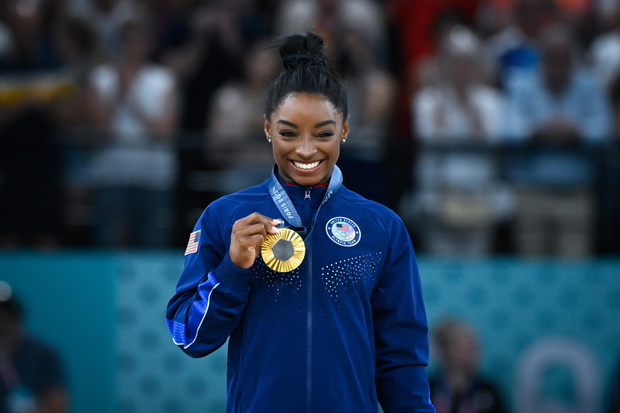 Vault - Simone Biles ( USA ) celebrates with her medal during the 2024 Artistic Gymnastics Olympics Games at Arena Bercy