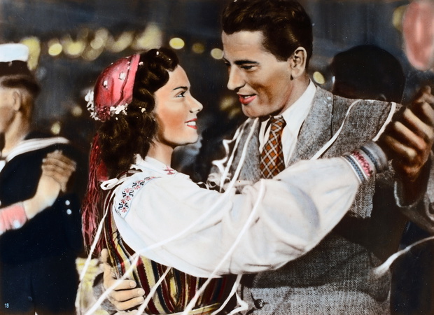 kadr z filmu ''Przygoda na Mariensztacie"