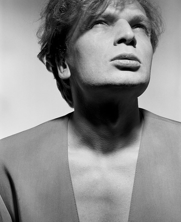 grzegorz-ciechowski-1990-384553-GALLERY600-dc16cb7