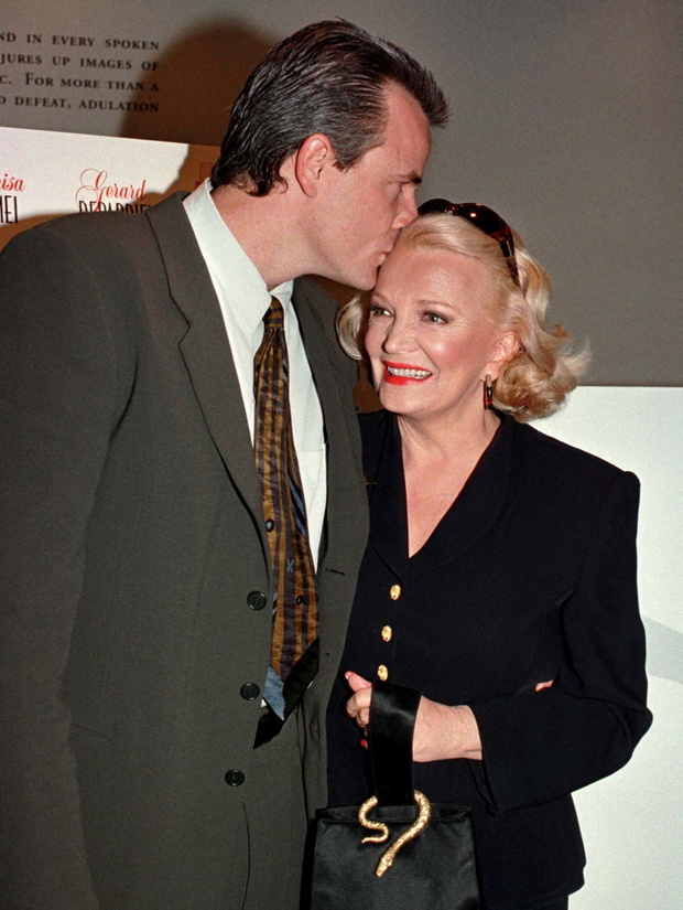 Gena Rowlands, Nick Cassavetes, 23