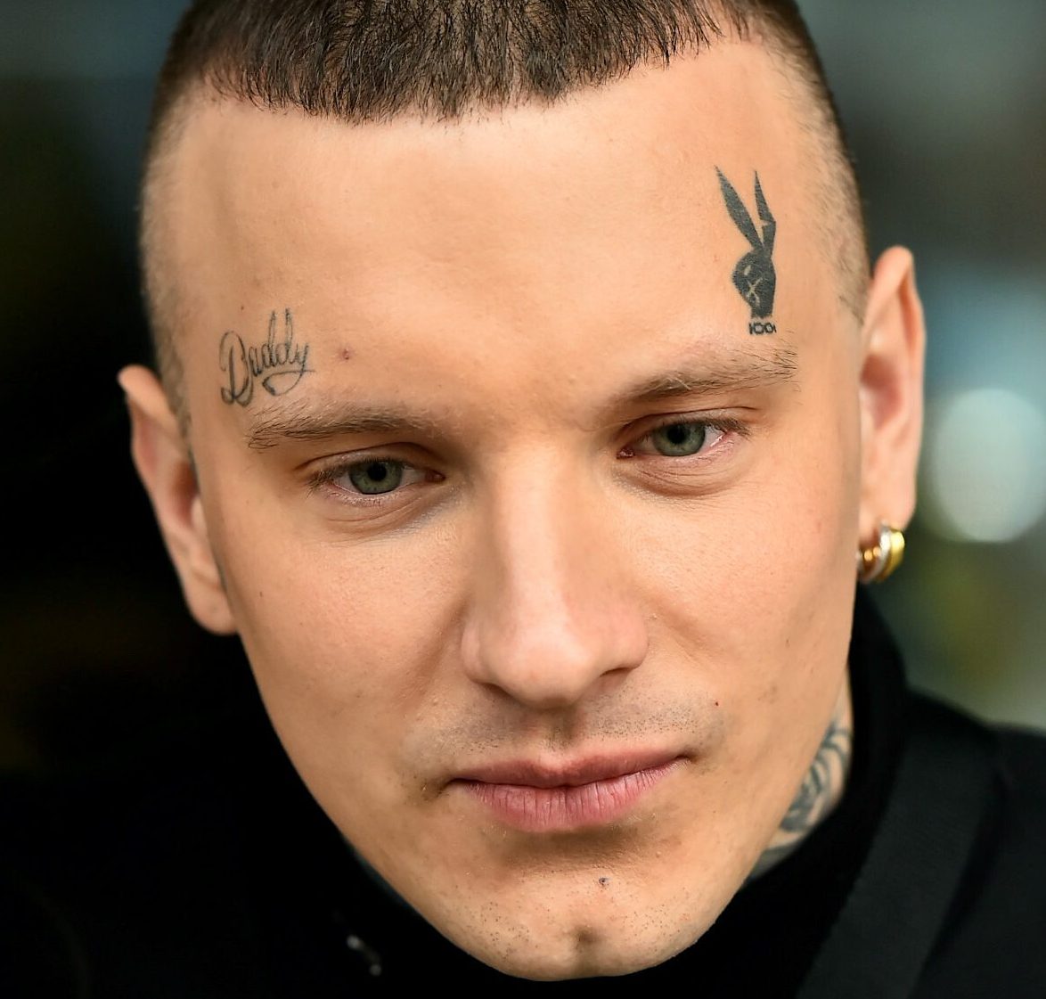 Norbert Smoliński, Smolasty przed studiem DD TVN, Warszawa, 26.02.2023 rok, jamnik