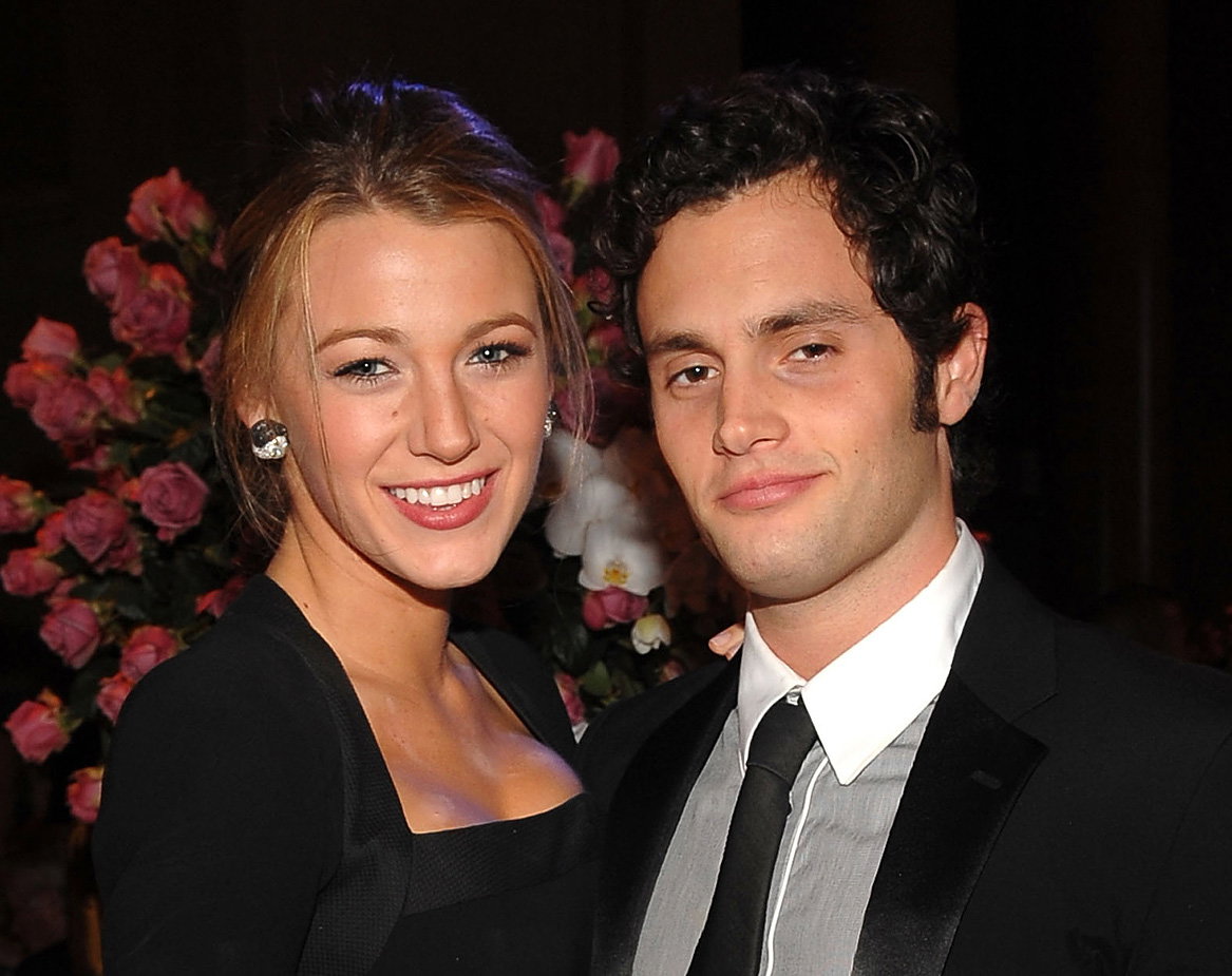 Blake Lively, Penn Badgley, 2009