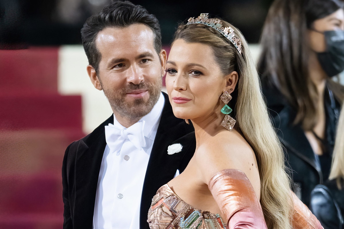 The 2022 Met Gala Celebrating "In America: An Anthology of Fashion" - Street Sightings