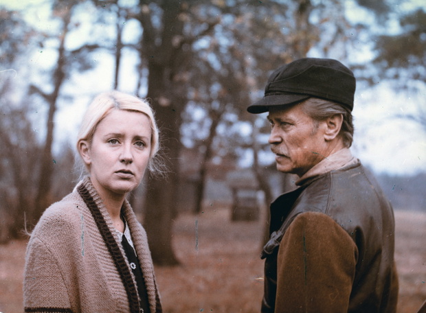 Ewa Borowik, Emil Karewicz, kadr z filmu „Dzień Wisły”, 1980 rok