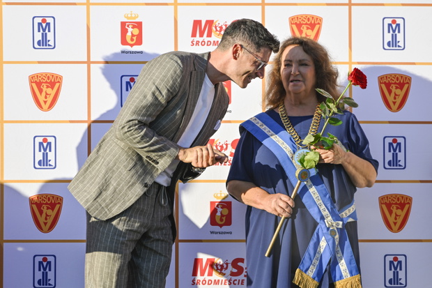 Robert Lewandowski, Anna Dymna
