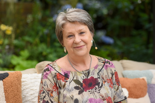 Dr Irena Eris