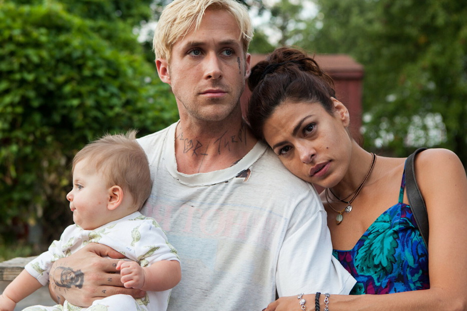 Eva Mendes i Ryan Gosling, kadr z filmu "Drugie oblicze". FOCUS FEATURES / Album/EAST NEWS