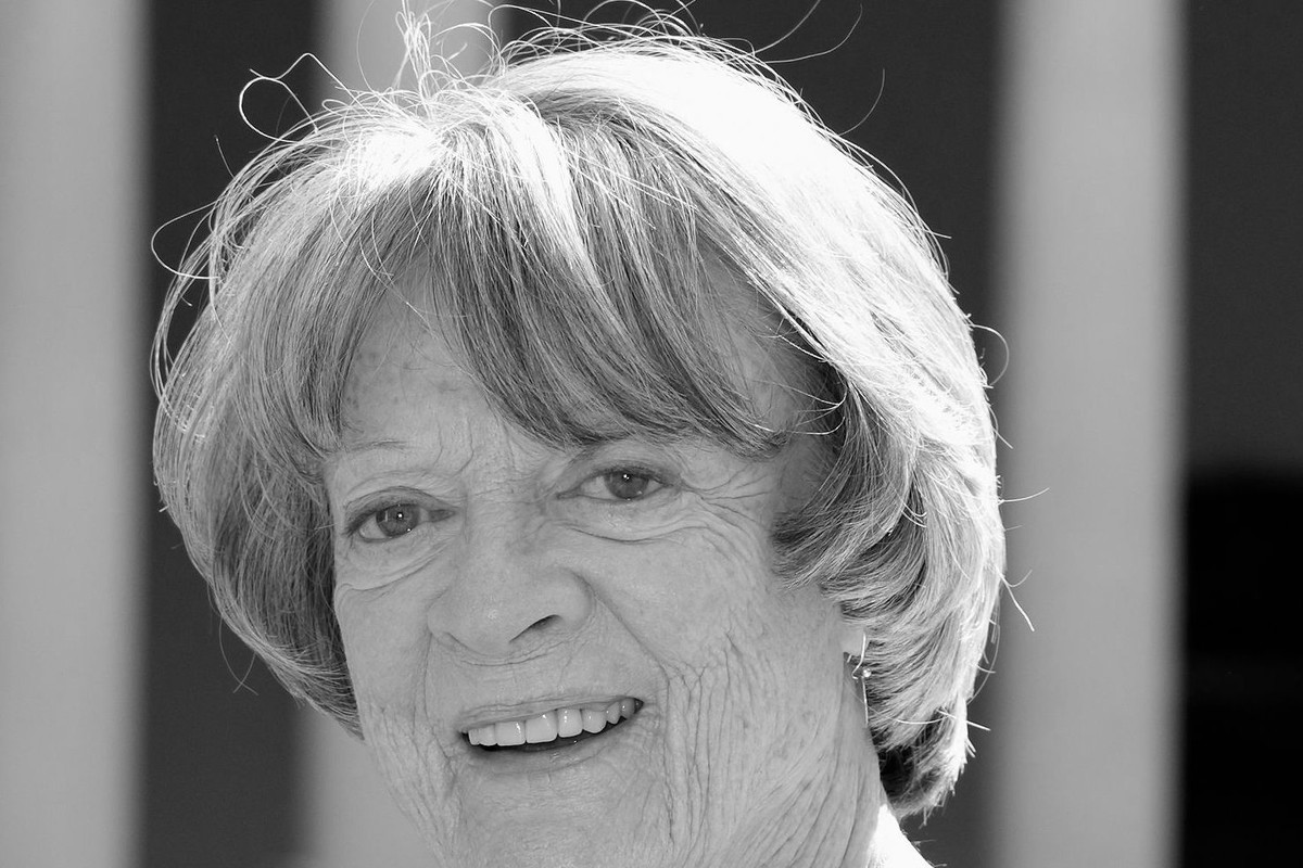 Maggie Smith, Londyn, Wielka Brytania, 13.06.2017 rok, jamnik czarno-biały