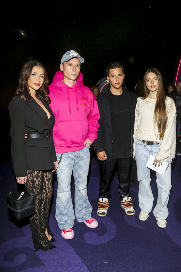 Highbart, Allan Krupa, Nicol Pniewska