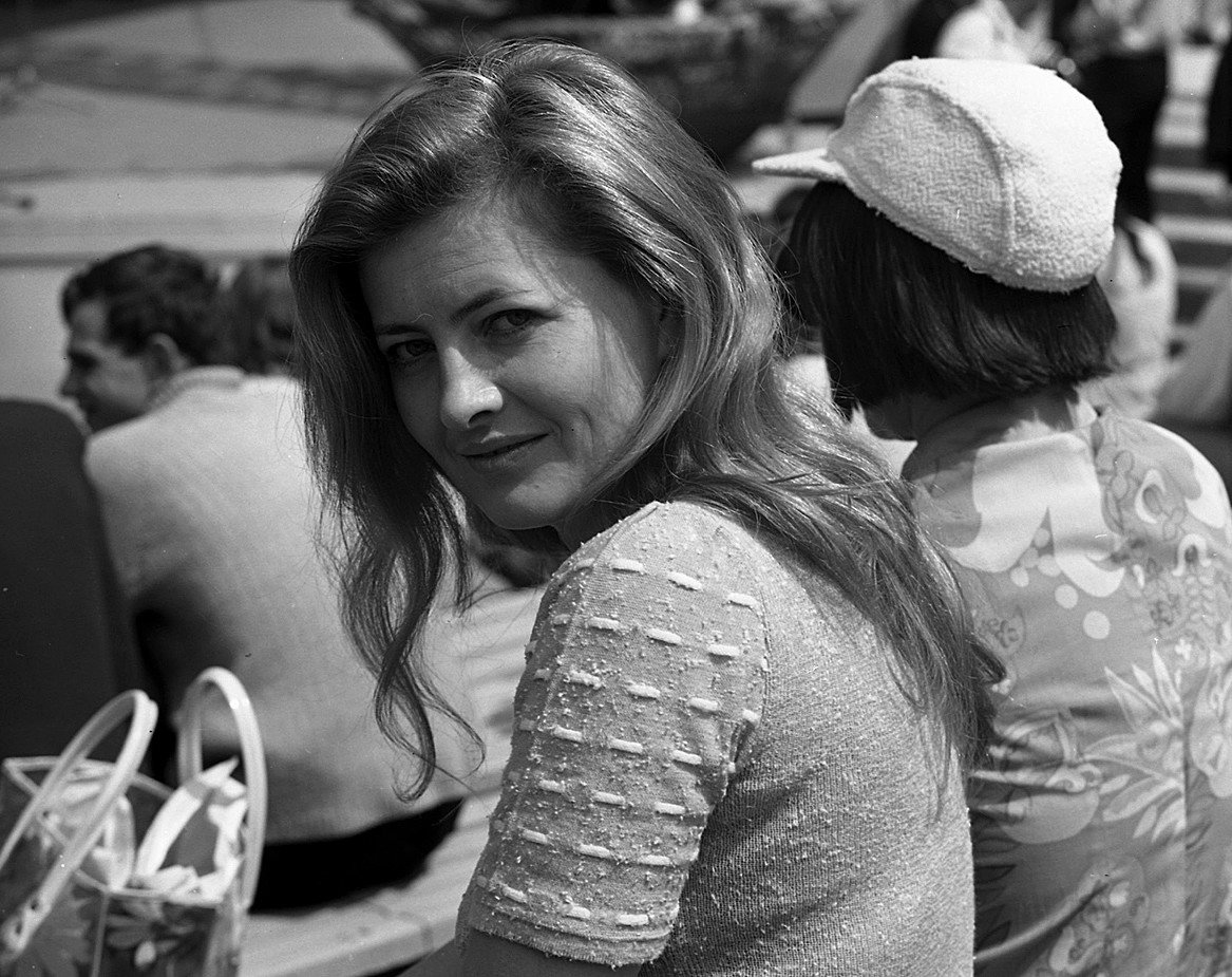 pap_19710600_00K Stenia Kozłowska, Opole, 06.1971. IX Krajowy Festiwal Polskiej Piosenki w Opolu.