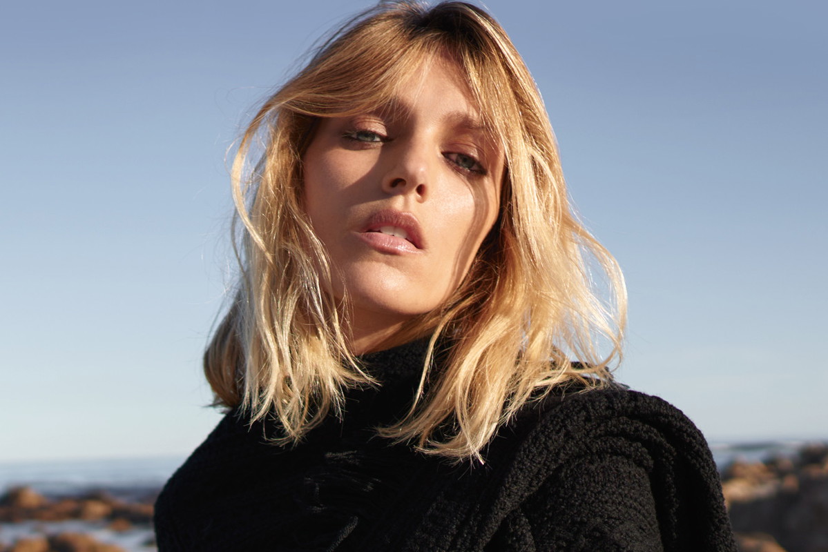 Anja Rubik, Viva! 13/2020