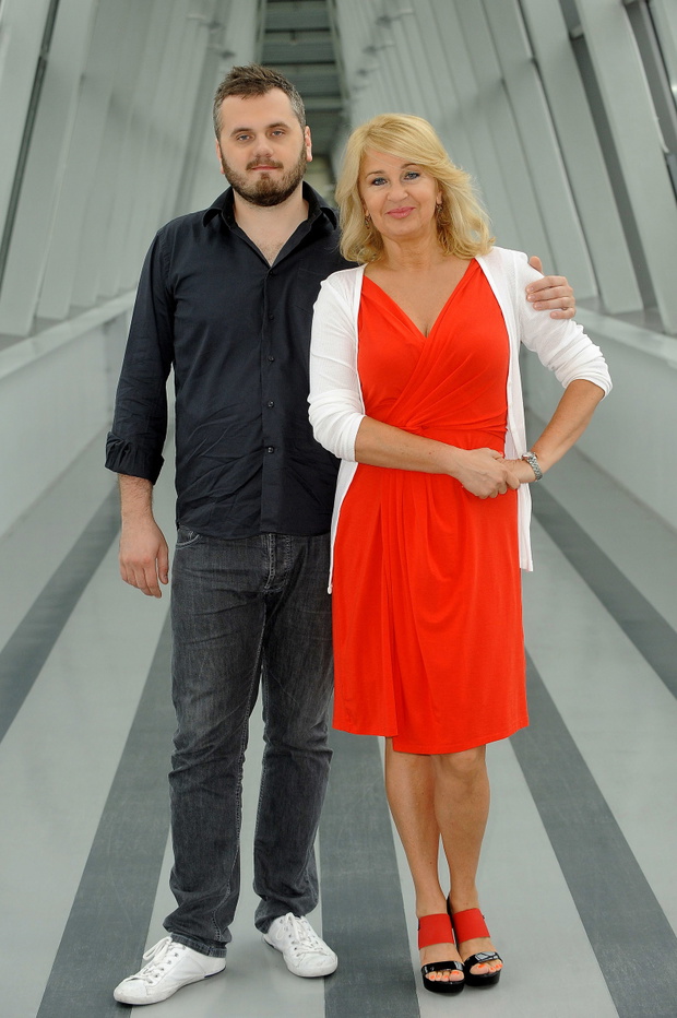 Majka Jezowska z synem Wojciech Jezowski