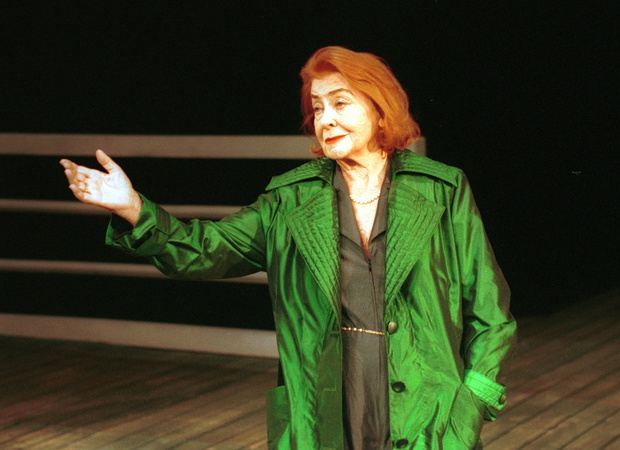 NINA ANDRYCZ "LUSTRO"