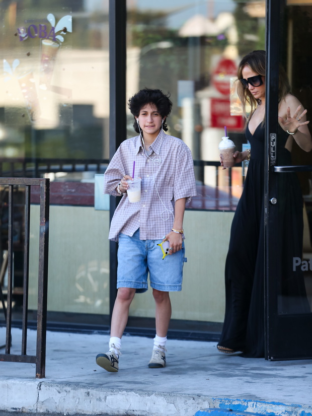 Emme Muniz, Jennifer Lopez